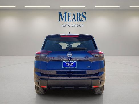 Used 2026 Nissan Rogue SV AWD/4WD image 4