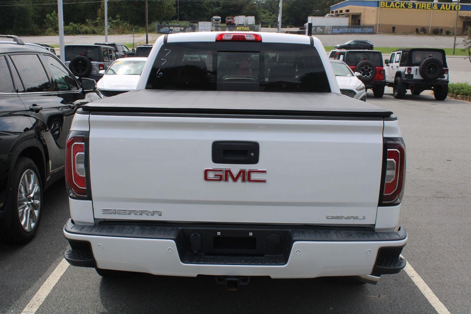 Used 2017 GMC Sierra 1500 Denali w/ Denali Ultimate Package AWD/4WD image 7