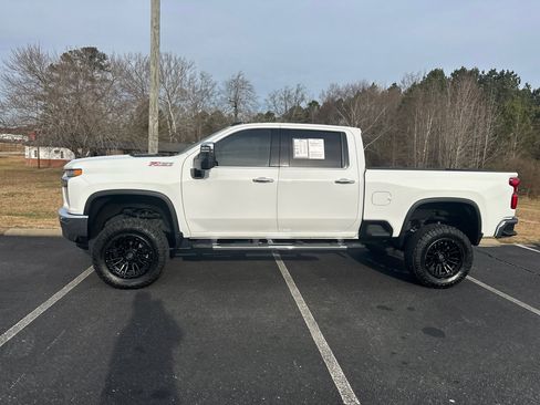 Used 2020 Chevrolet Silverado 2500 LTZ w/ LTZ Texas Edition image 9