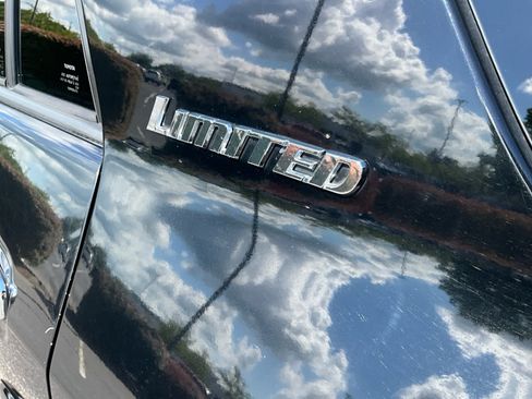 Used 2010 Toyota 4Runner Limited AWD/4WD image 15