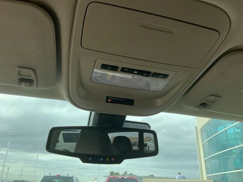 Used 2021 GMC Canyon Denali image 22