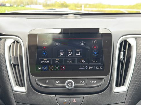 Used 2024 Chevrolet Malibu LT FWD image 24