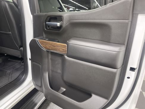 Used 2022 Chevrolet Silverado 1500 High Country AWD/4WD image 18