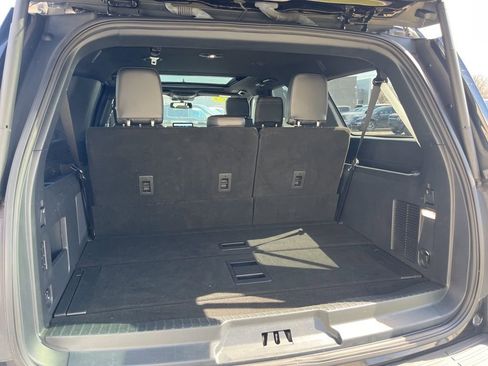 Used 2023 Ford Expedition Max Platinum AWD/4WD image 16