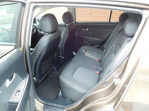 Used 2013 Kia Sportage LX w/ Convenience Pkg FWD image 12