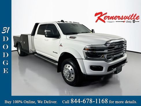 Used 2026 RAM 4500 4x4 Crew Cab DRW w/ Laramie Trim Package image 1