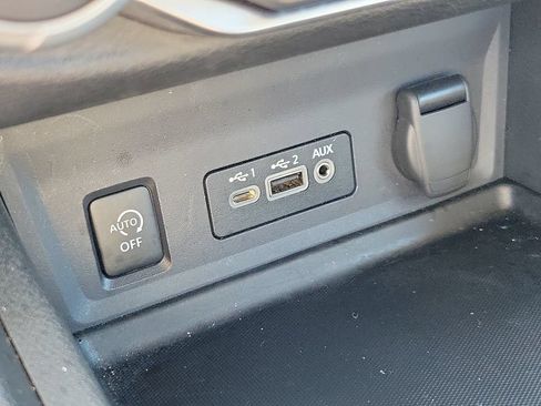 Certified 2024 Nissan Sentra SV FWD image 29