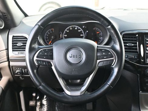 Used 2021 Jeep Grand Cherokee Laredo X AWD/4WD image 11