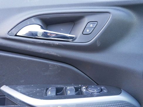 New 2026 Chevrolet Trax RS w/ Sunroof Package image 27