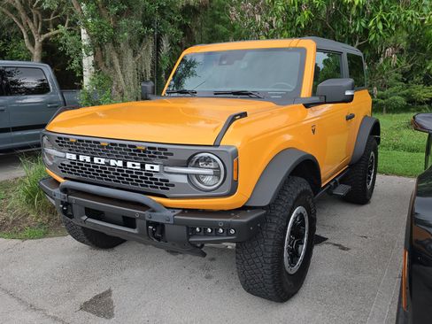 Used 2022 Ford Bronco Badlands w/ Sasquatch Package AWD/4WD image 3