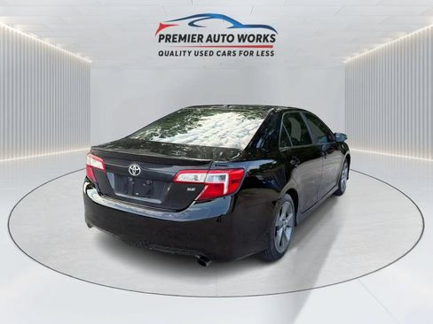 Used 2012 Toyota Camry SE FWD image 4