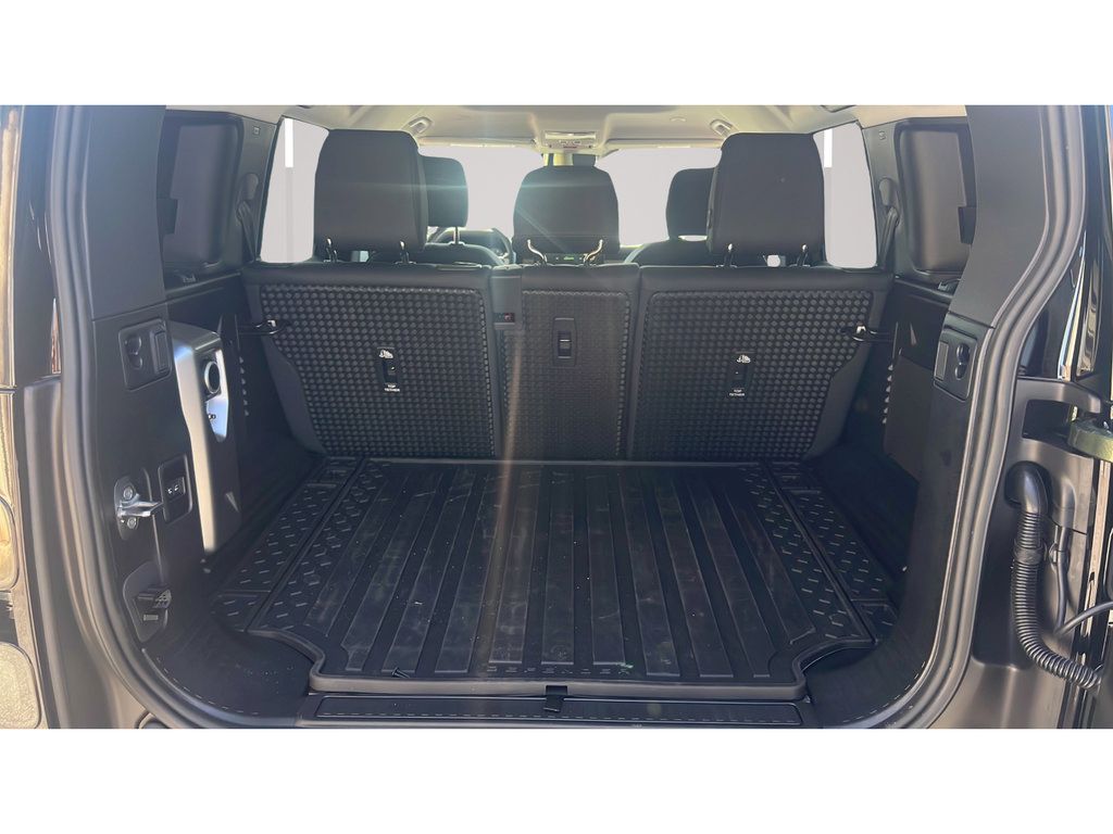 New 2026 Land Rover Defender 110 S AWD/4WD image 16