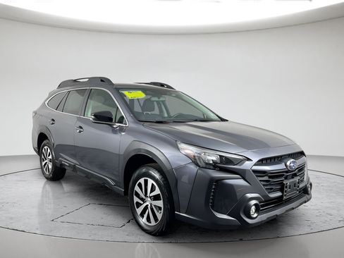 Used 2024 Subaru Outback Premium AWD/4WD image 1
