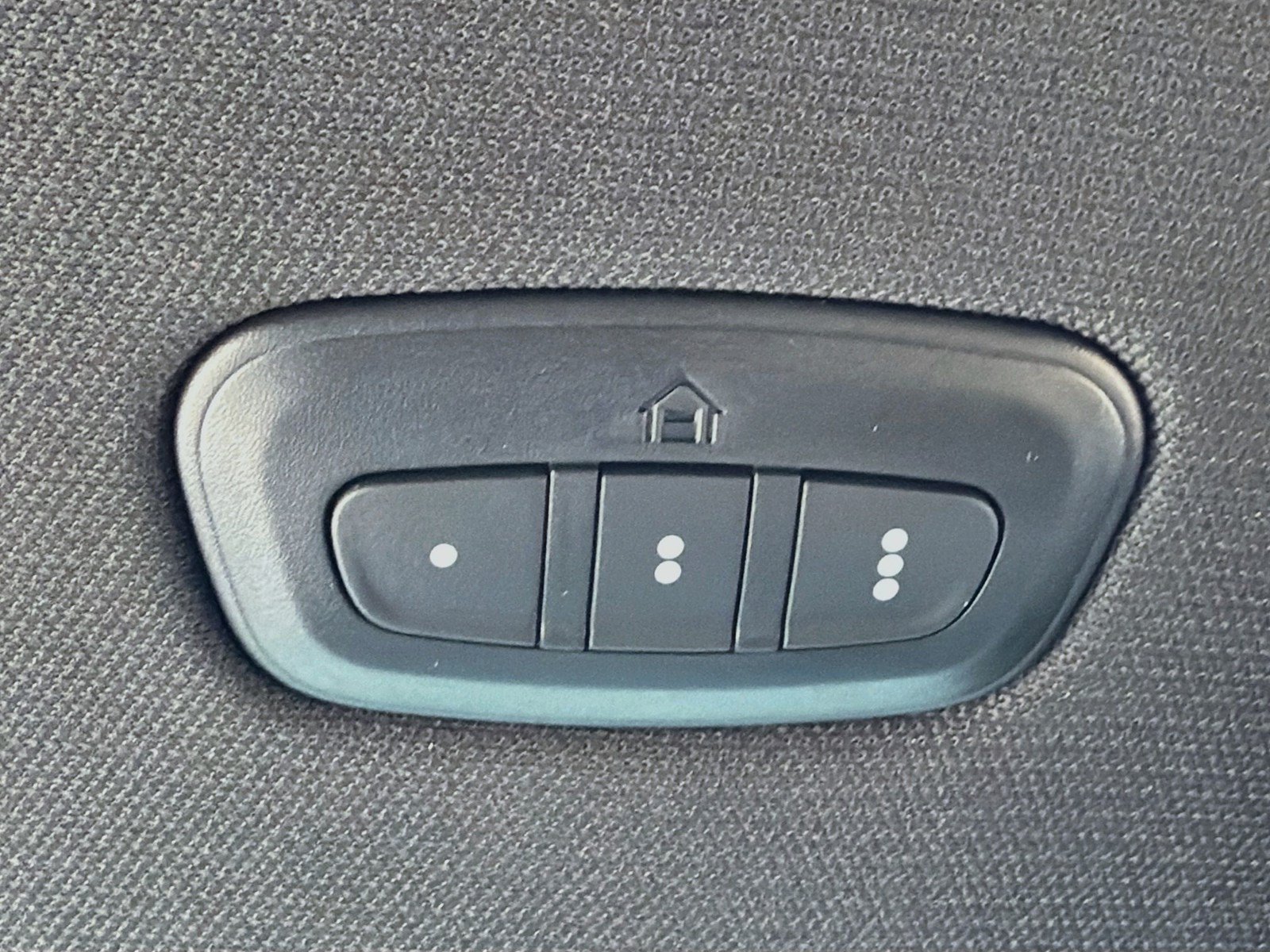 Used 2023 RAM 1500 Laramie AWD/4WD image 20