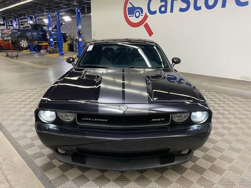 Used 2010 Dodge Challenger SRT8 w/ SRT Option Group II image 4