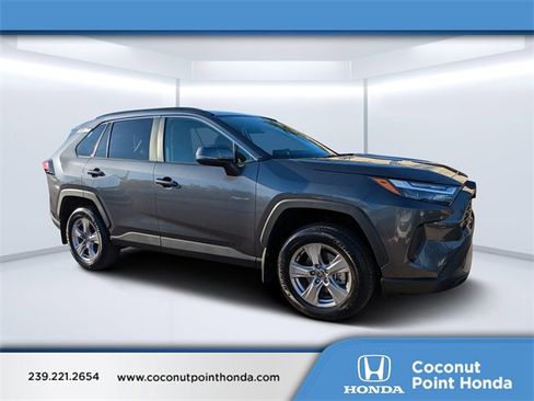 Used 2025 Toyota RAV4 XLE image 1