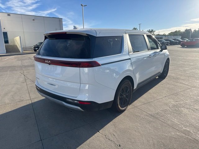 Used 2024 Kia Carnival LX FWD image 5