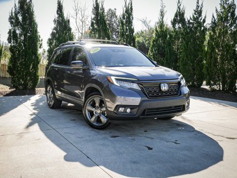 Used 2019 Honda Passport Touring image 2