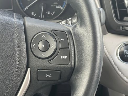 Used 2018 Toyota RAV4 XLE image 16
