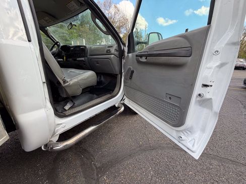 Used 2006 Ford F350 4x4 Regular Cab DRW Super Duty image 19