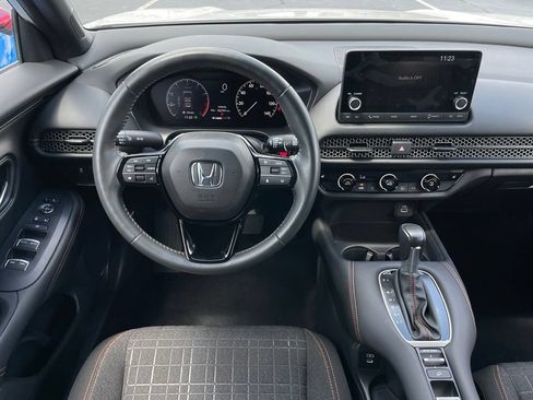 Used 2025 Honda HR-V Sport image 11