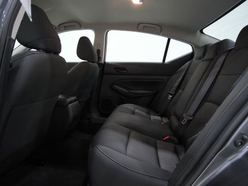 Used 2024 Nissan Altima 2.5 SV FWD image 22