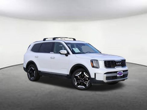 Used 2025 Kia Telluride S AWD/4WD image 1