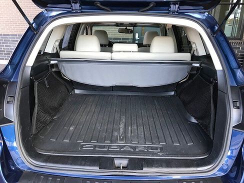 Used 2011 Subaru Outback 3.6R Limited image 10