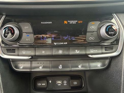Used 2019 Hyundai Santa Fe AWD image 17