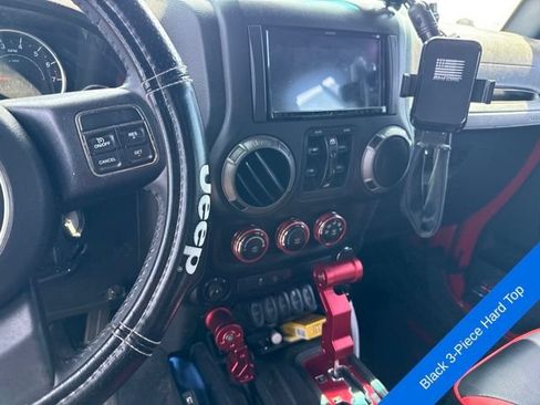 Used 2015 Jeep Wrangler Unlimited Sport w/ Quick Order Package 24S AWD/4WD image 15