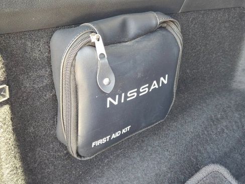 Used 2024 Nissan Rogue SV AWD/4WD image 15