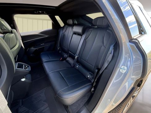 New 2025 Cadillac Lyriq Luxury image 10