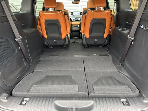 New 2026 Chrysler Pacifica Pinnacle AWD/4WD image 16