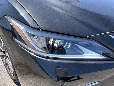 Used 2023 Lexus ES 350 w/ Accessory Package (Z2) FWD image 29