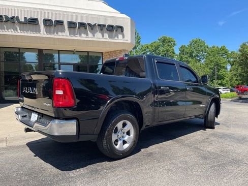 Used 2025 RAM 1500 Big Horn AWD/4WD image 3