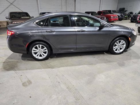 Used 2015 Chrysler 200 Limited w/ Convenience Group image 12