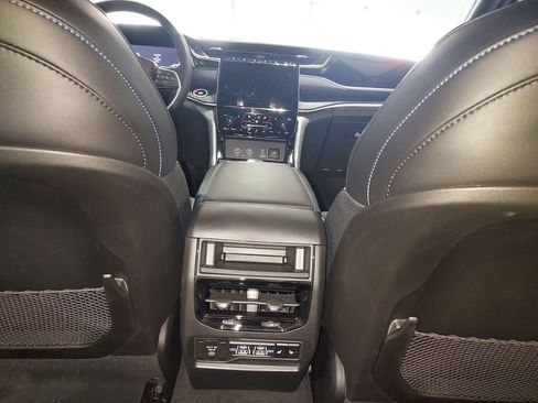 New 2024 Jeep Grand Cherokee Trailhawk AWD/4WD image 10