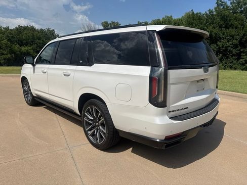 Used 2021 Cadillac Escalade ESV Sport w/ Driver Assist Tech Package AWD/4WD image 3