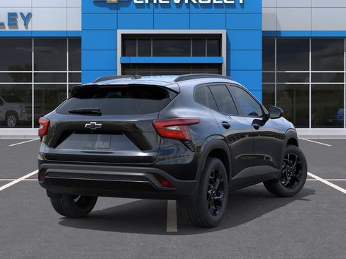 New 2026 Chevrolet Trax LT w/ Driver Confidence Package FWD image 4