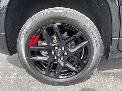 Certified 2022 Chevrolet Traverse Premier w/ Redline Edition AWD/4WD image 9