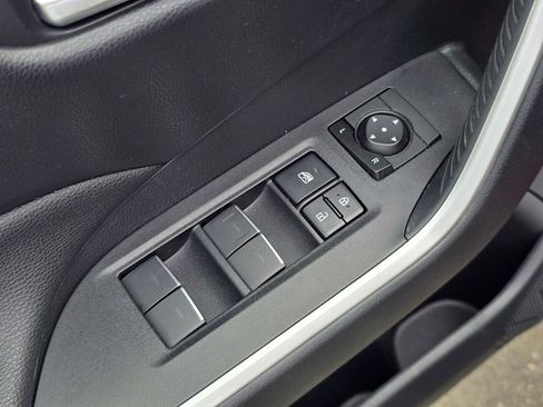 Used 2023 Toyota RAV4 XLE Premium image 22