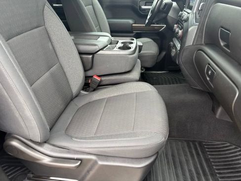 Used 2019 Chevrolet Silverado 1500 LT w/ Convenience Package AWD/4WD image 18