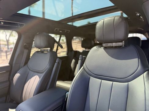 New 2026 Land Rover Range Rover SE AWD/4WD image 6