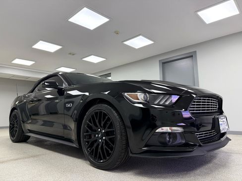 Used 2017 Ford Mustang GT Premium w/ GT Performance Package image 5