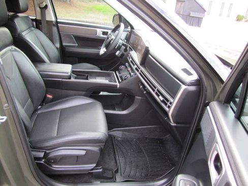 Used 2025 Hyundai Santa Fe SEL FWD image 13
