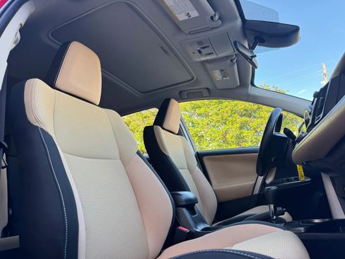 Used 2017 Toyota RAV4 XLE FWD image 25