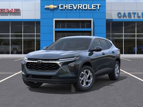 New 2026 Chevrolet Trax LS w/ LS Convenience Package image 7