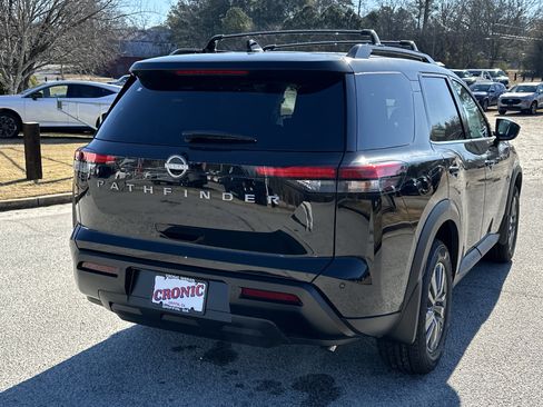 New 2026 Nissan Pathfinder SV image 5