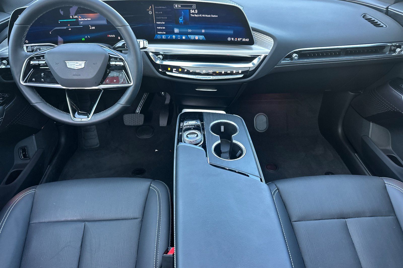 Used 2025 Cadillac Lyriq Luxury AWD/4WD image 15