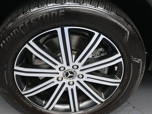 Used 2025 Mercedes-Benz GLE 450e GLE 450e w/ Winter Package image 45